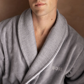 badjas Lord Grey van Hugo Boss - peignoir de bain Lord Grey de Hugo Boss - bathrobe Lord Grey from Hugo Boss